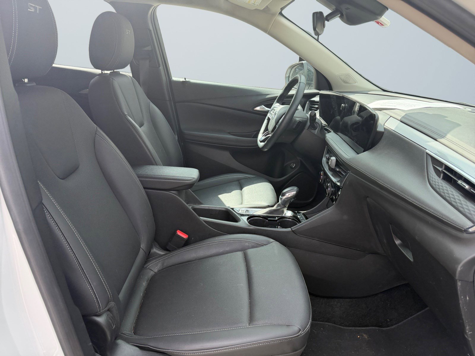 Used 2024 Buick Encore GX Sport Touring w/ Comfort Package AWD/4WD image 18