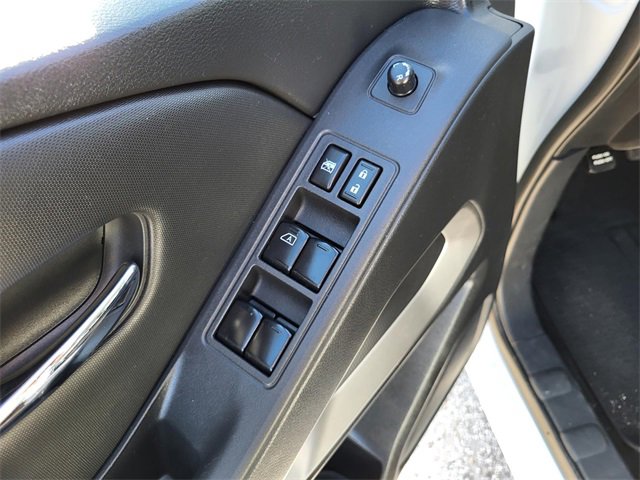 Used 2023 Nissan Frontier SV image 11