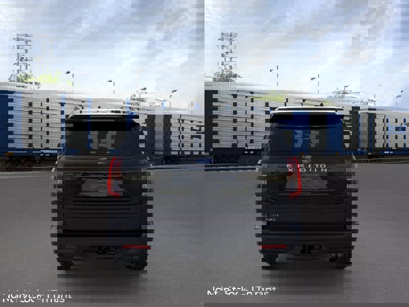 New 2025 Ford Expedition Active image 5