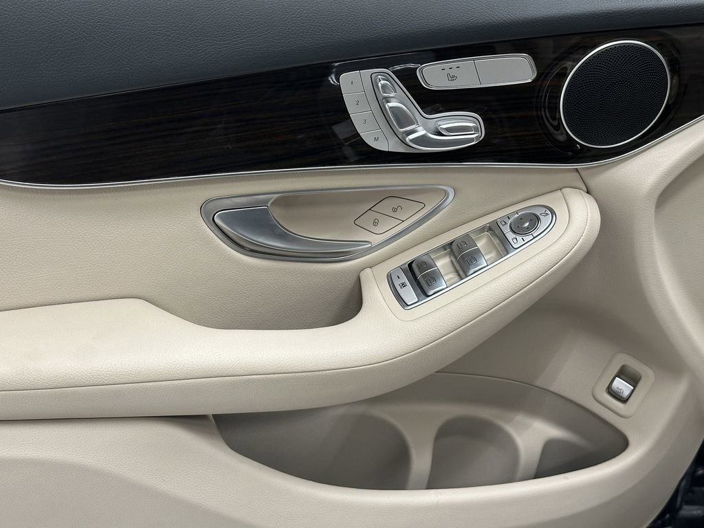 Certified 2022 Mercedes-Benz GLC 300 image 10