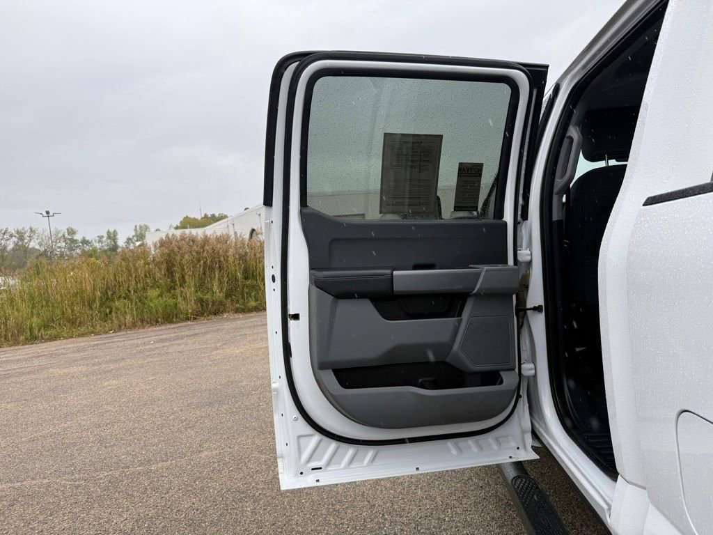 Used 2023 Ford F250 XLT w/ FX4 Off-Road Package image 32