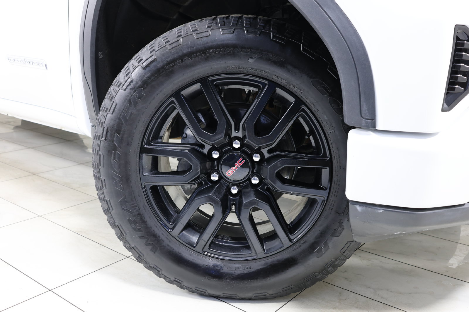 Used 2023 GMC Sierra 1500 Elevation AWD/4WD image 12