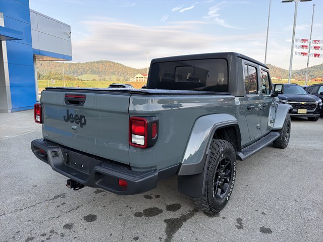 Used 2025 Jeep Gladiator Sport AWD/4WD image 4
