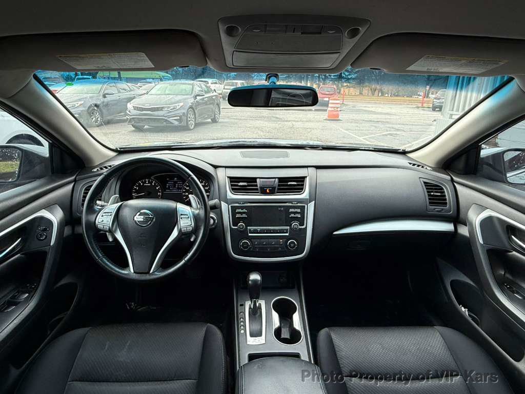 Used 2016 Nissan Altima 2.5 SR FWD image 14