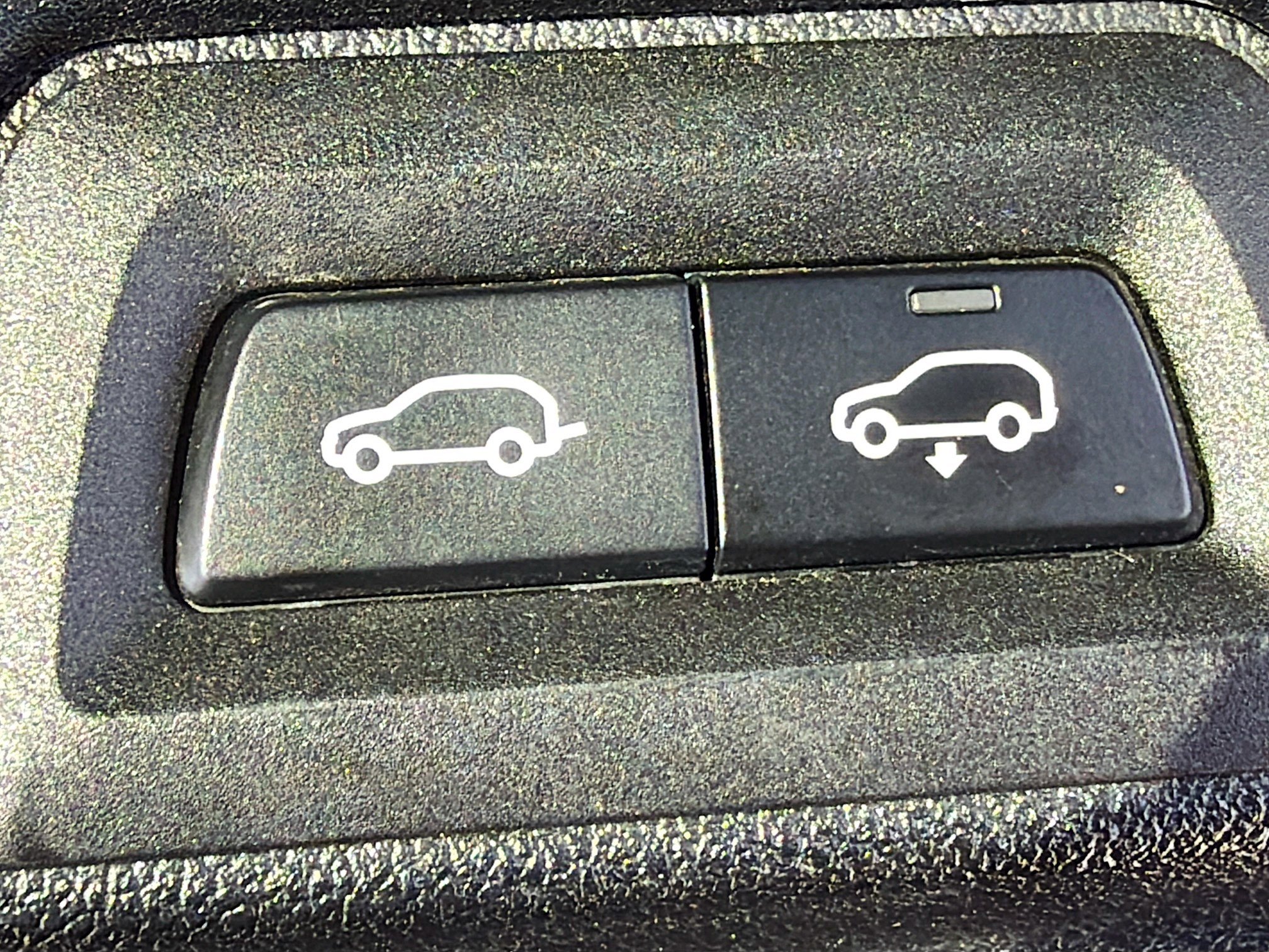 Used 2023 BMW X7 M60i w/ Executive Package image 14