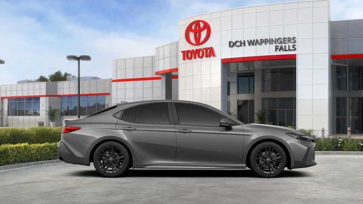 New 2026 Toyota Camry SE AWD/4WD image 14