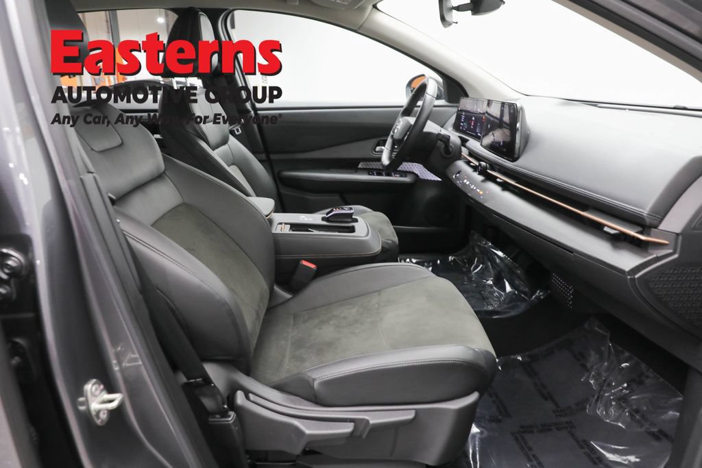 Used 2023 Nissan Ariya FWD image 23