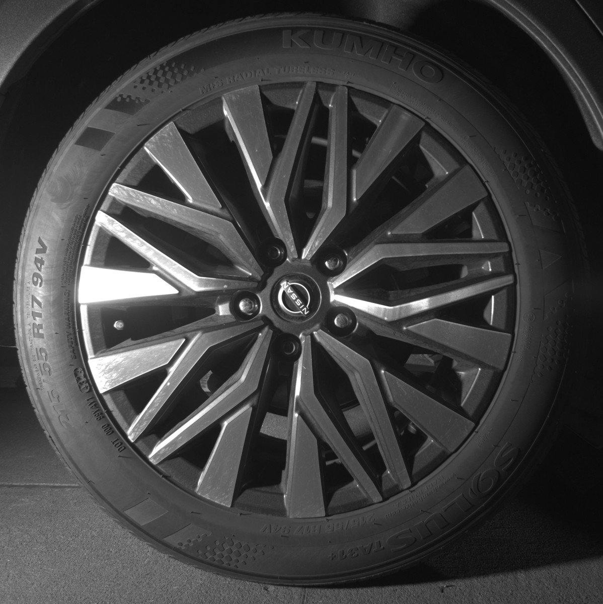 Used 2025 Nissan Altima 2.5 SV image 15