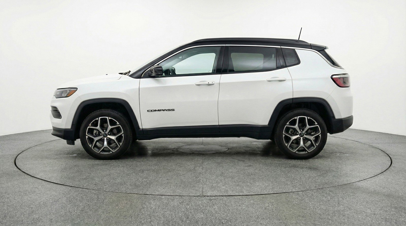 Used 2025 Jeep Compass Limited AWD/4WD image 5