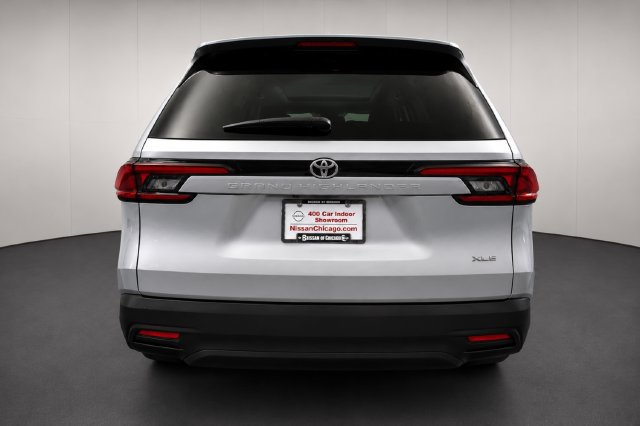 Used 2025 Toyota Grand Highlander FWD image 5