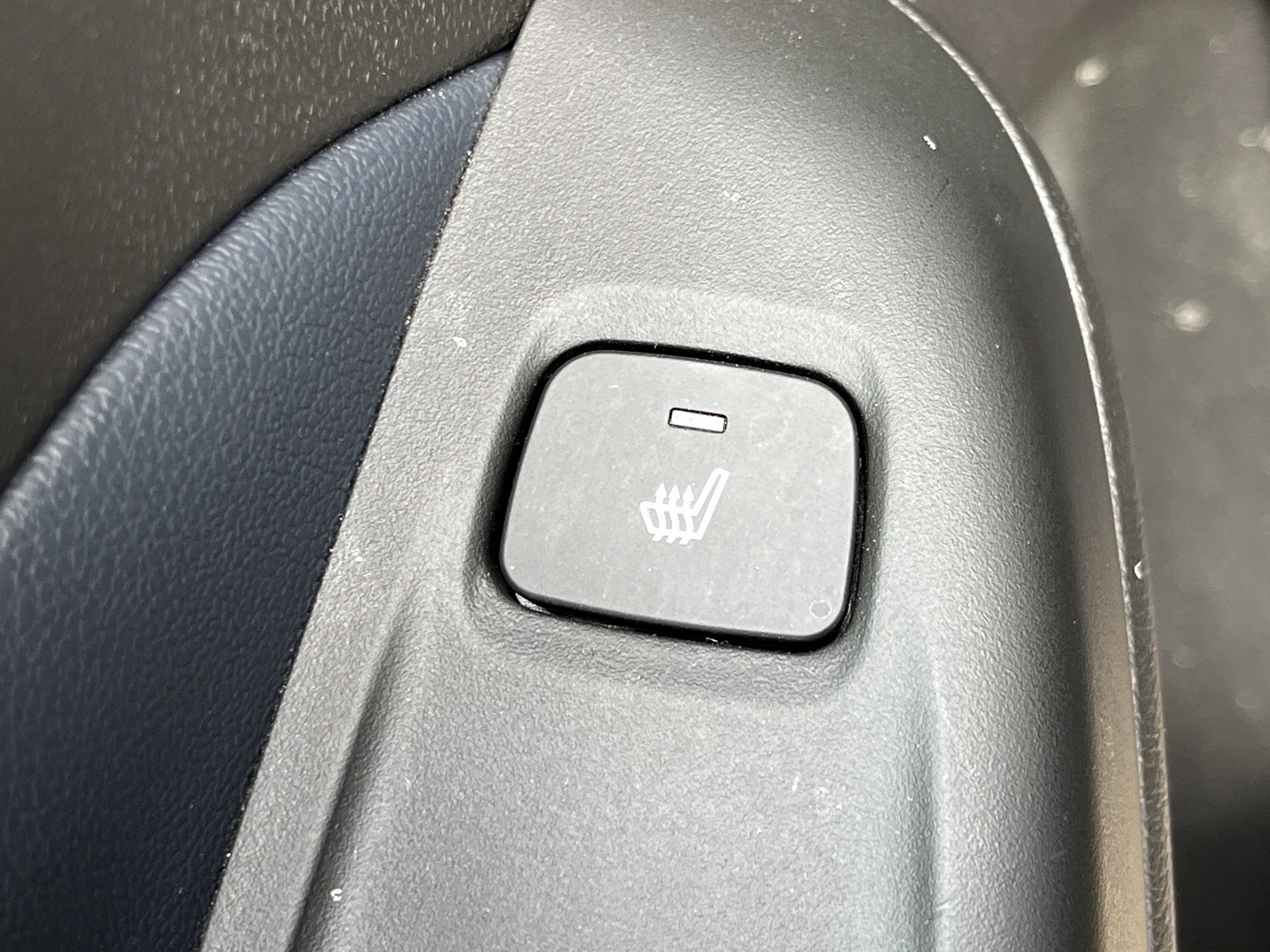 Used 2023 Chevrolet Bolt EUV Premier w/ Super Cruise Package image 23