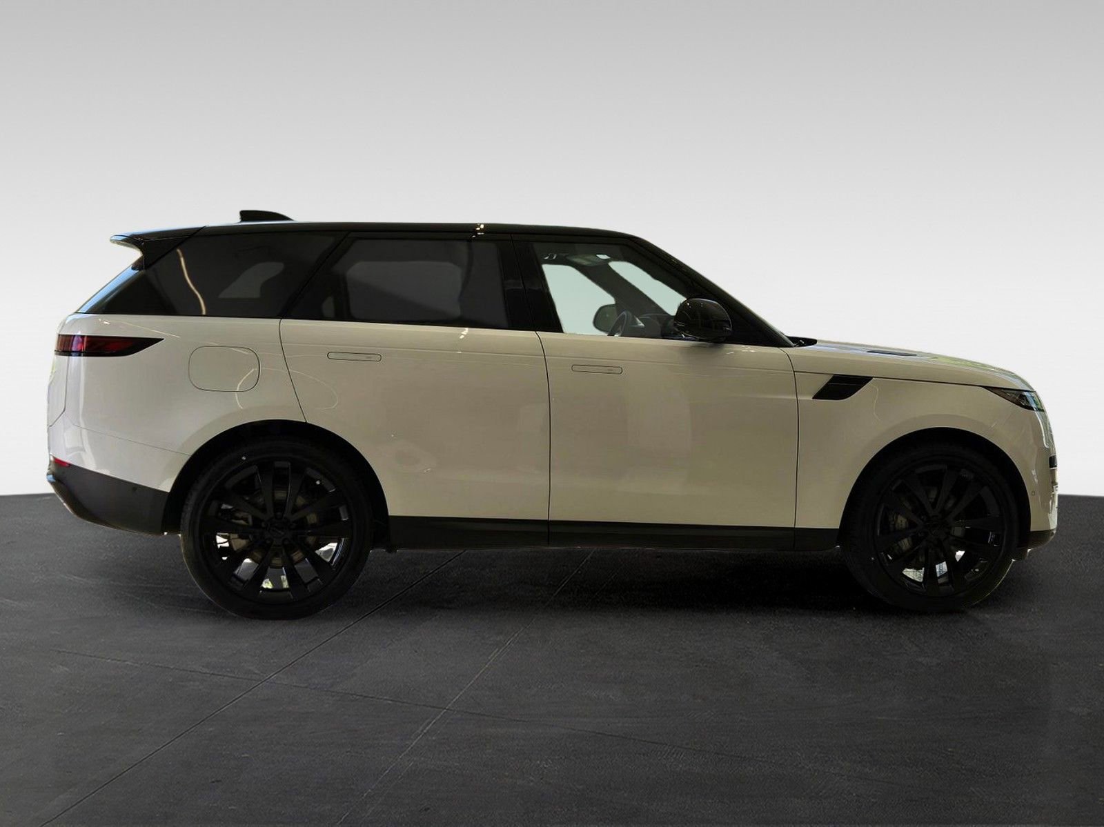 New 2026 Land Rover Range Rover Sport SE AWD/4WD image 3