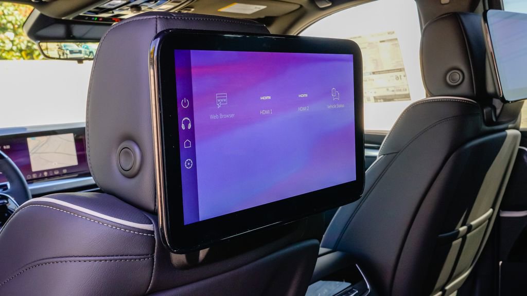 New 2026 Cadillac Escalade Luxury AWD/4WD image 11