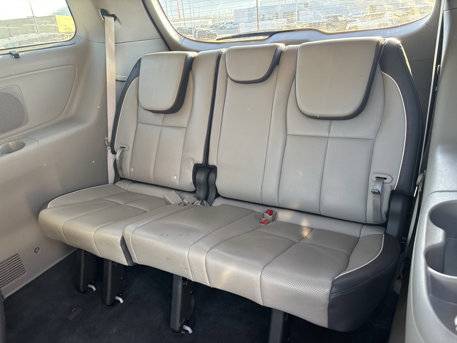 Used 2018 Kia Sedona LX w/ LX Essentials Premium Package image 17