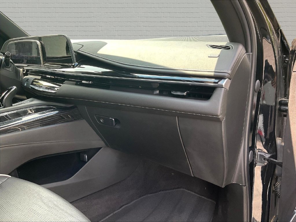 Used 2023 Cadillac Escalade Sport w/ LPO, ONYX Package AWD/4WD image 23