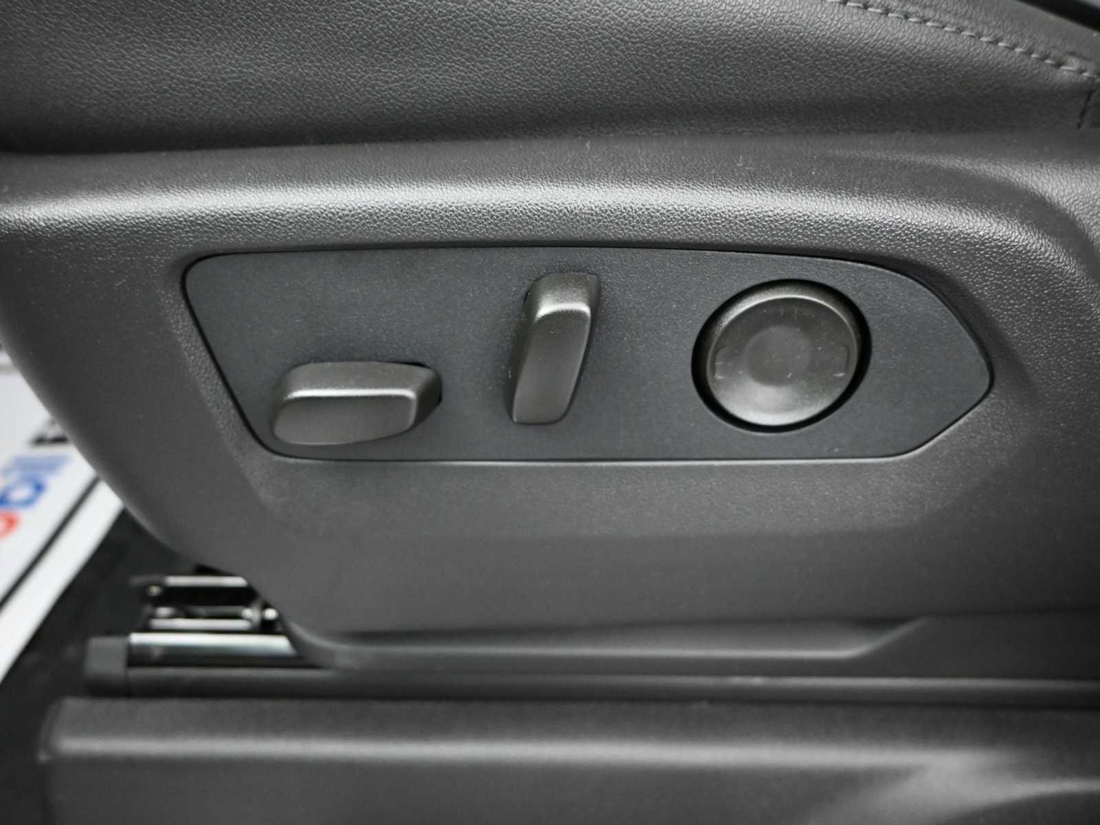 New 2026 GMC Sierra 2500 SLT w/ SLT Premium Package image 20