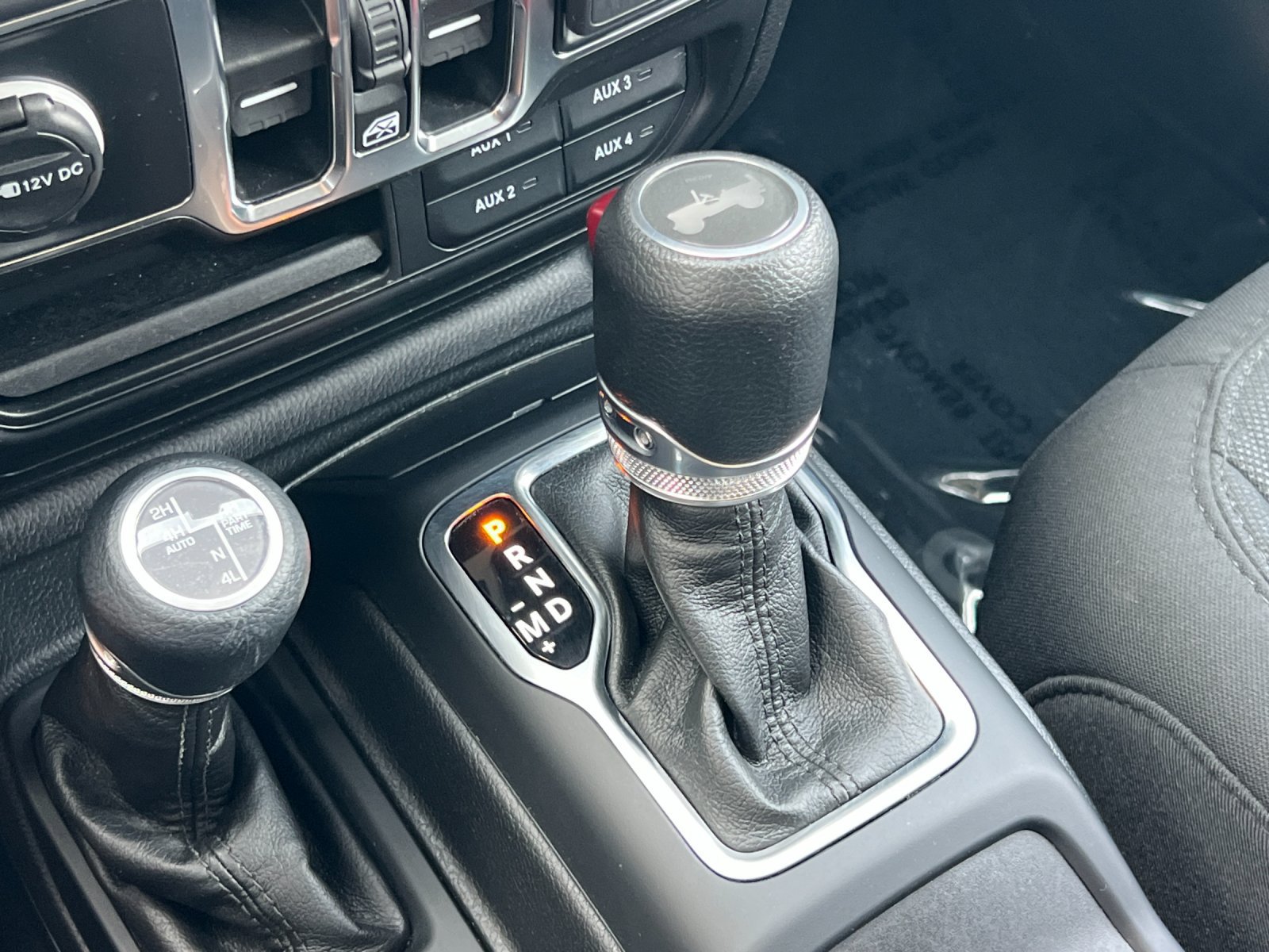 Used 2023 Jeep Wrangler Unlimited w/ Cold Weather Group AWD/4WD image 25