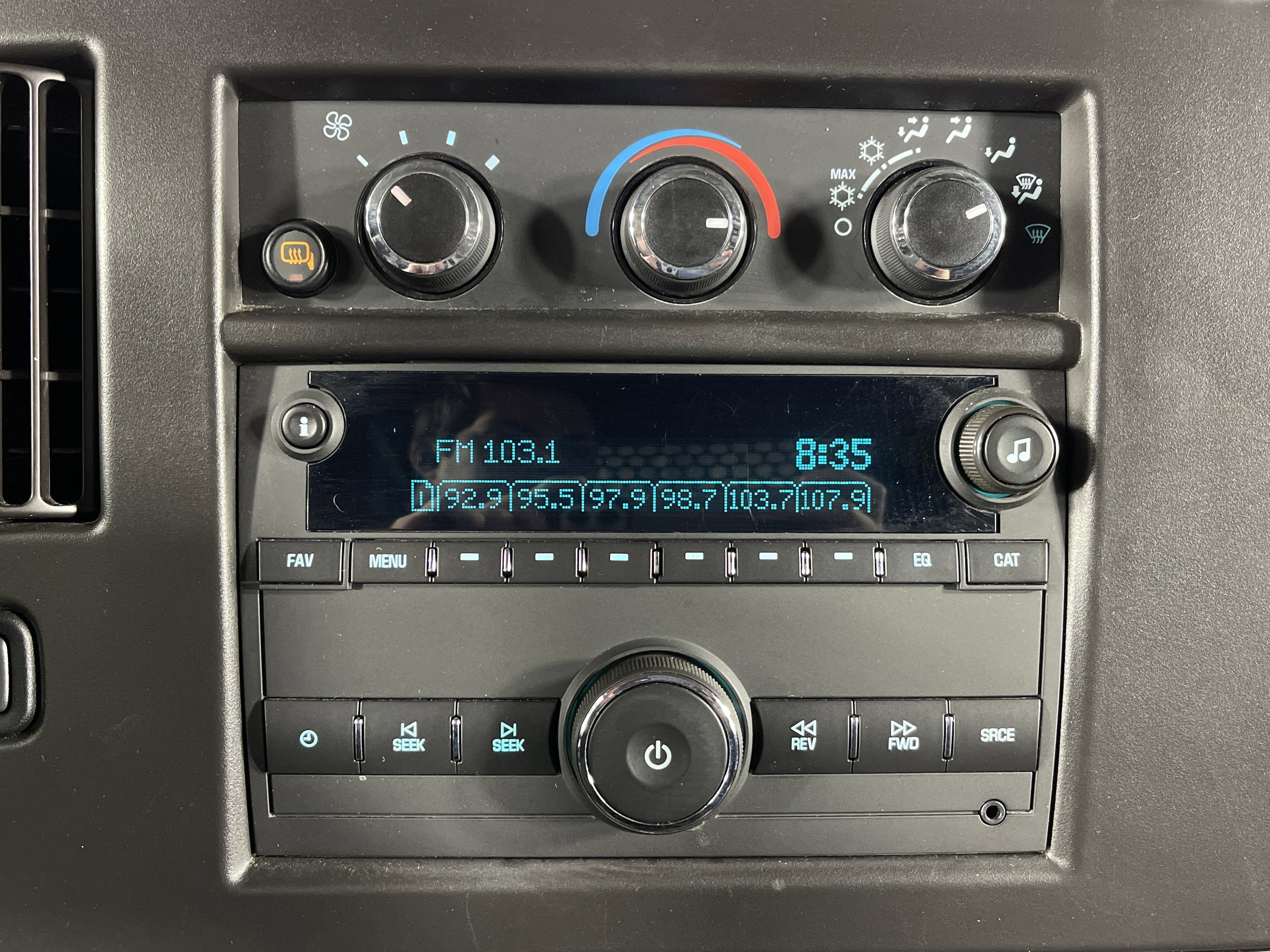 Used 2024 GMC Savana 2500 w/ Driver Convenience Package image 18