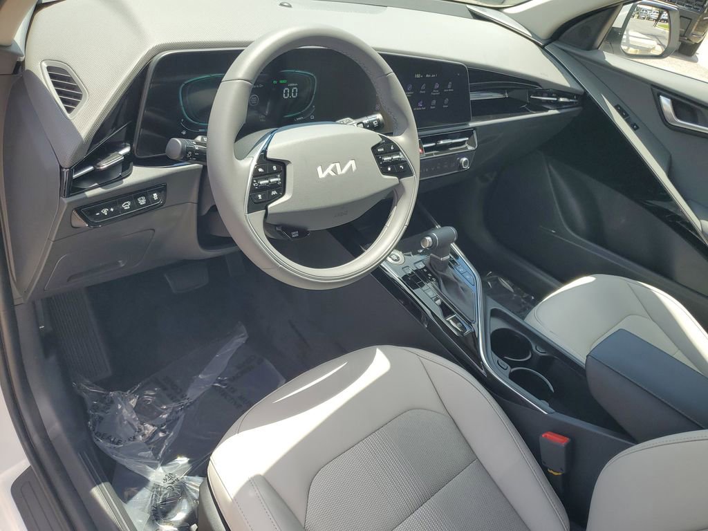 New 2026 Kia Niro EX FWD image 6