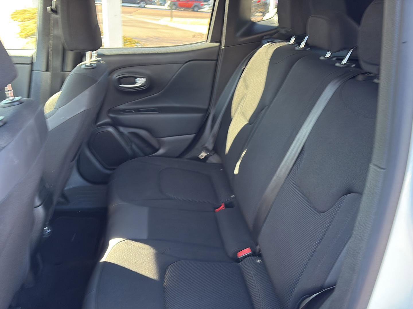 Used 2019 Jeep Renegade Altitude w/ Quick Order Package 2XM image 13