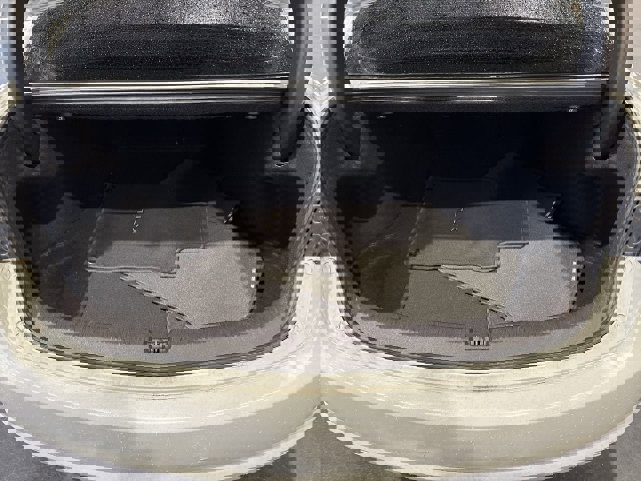 Used 2020 Acura TLX image 10