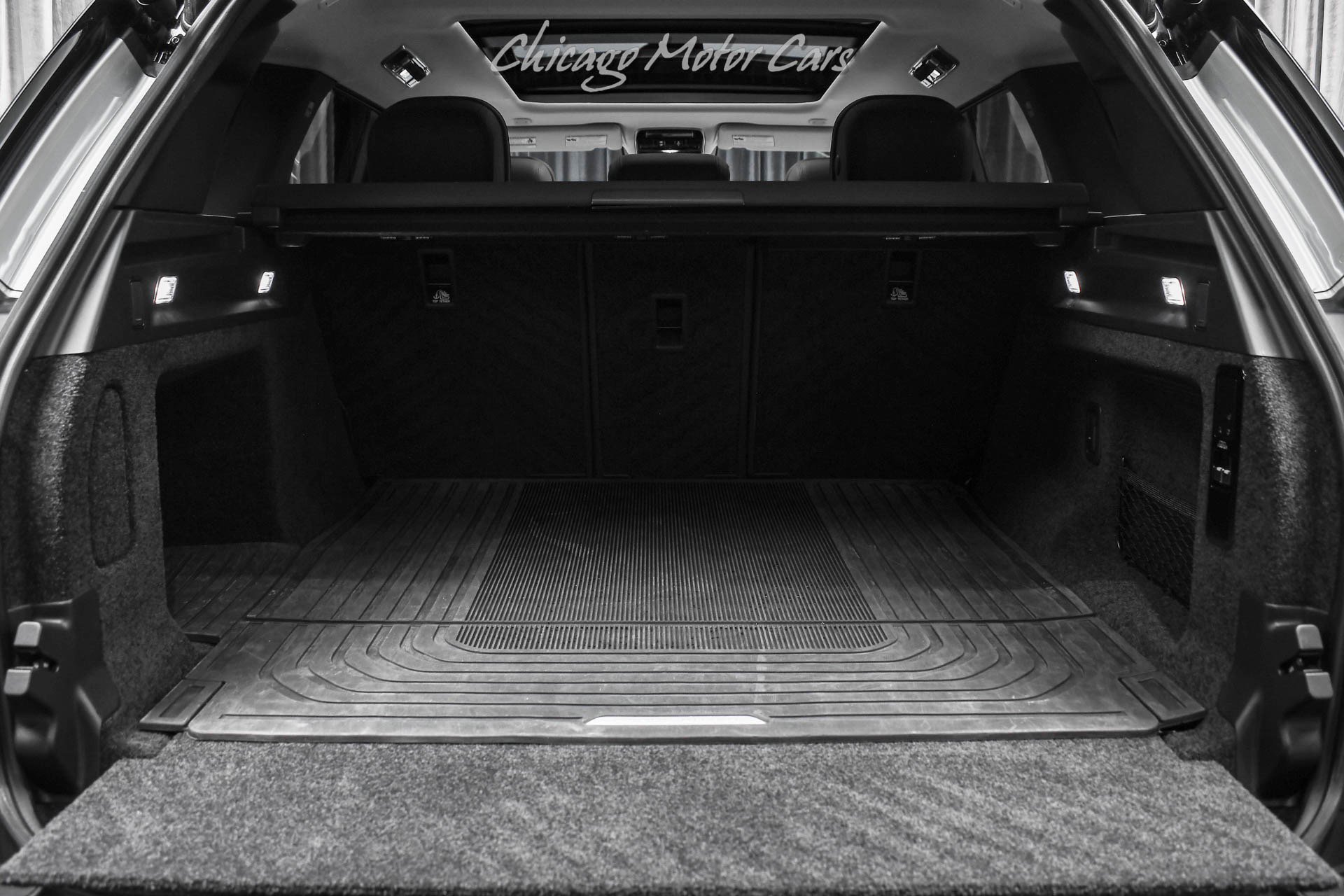 Used 2024 Land Rover Range Rover SE image 59