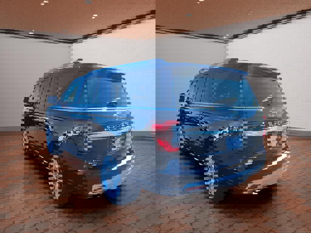 Used 2024 Ford Expedition Max Platinum image 6