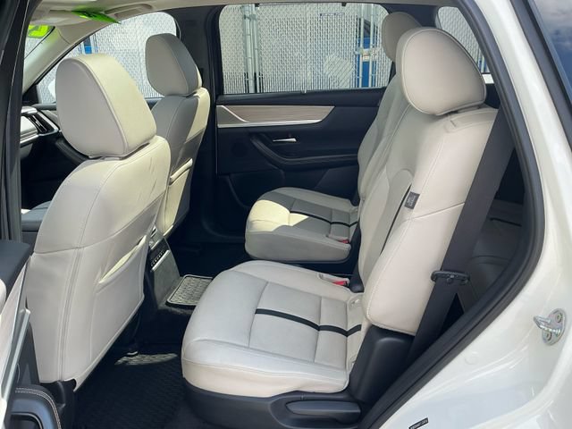 Used 2024 MAZDA CX-90 Plug-In Hybrid w/ Premium Pkg AWD/4WD image 10