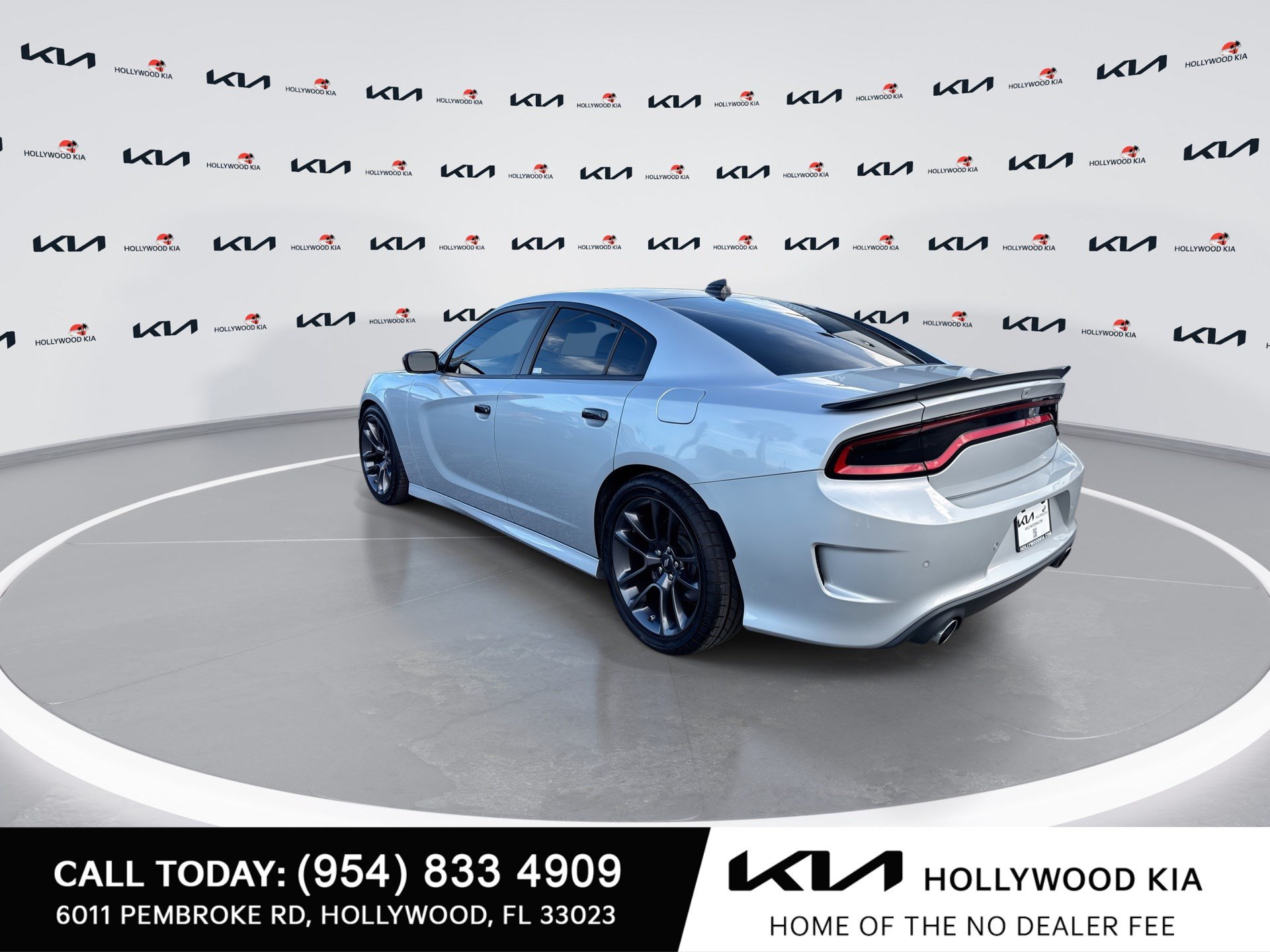 Used 2023 Dodge Charger Scat Pack w/ Navigation & Travel Group RWD image 6