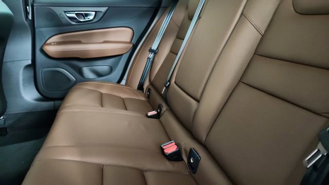New 2026 Volvo V60 B5 Cross Country Plus w/ Protection Package Premier AWD/4WD image 28