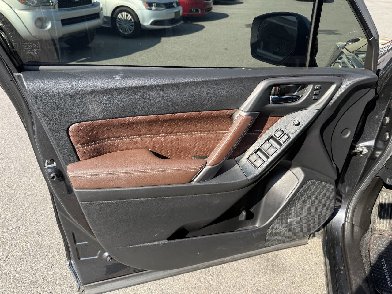 Used 2017 Subaru Forester 2.5i Touring AWD/4WD image 10