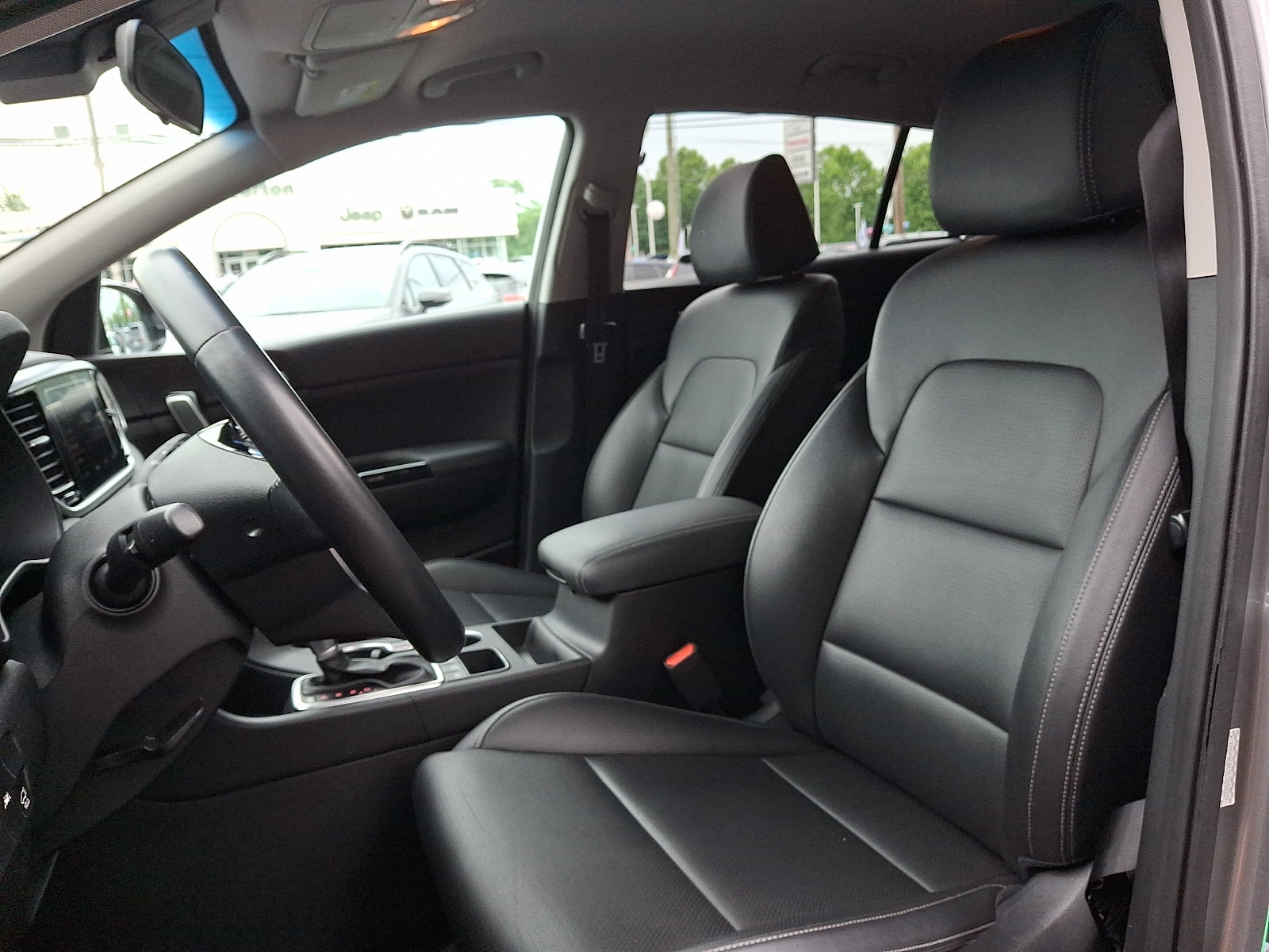 Used 2020 Kia Sportage EX AWD/4WD image 11