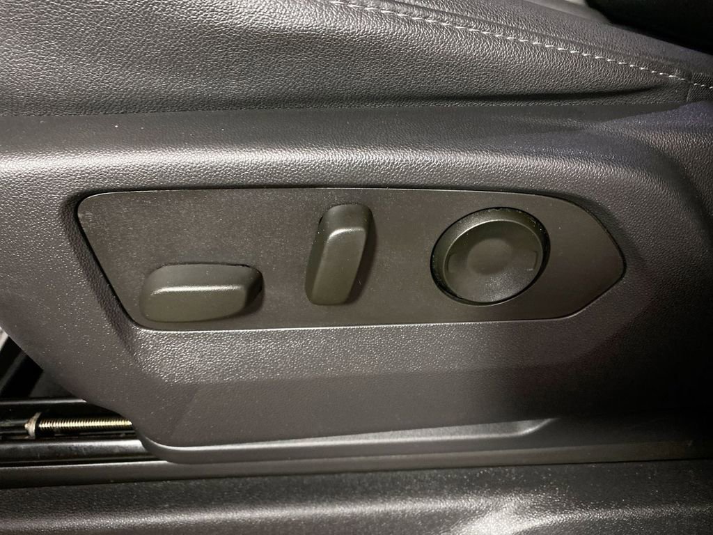 Certified 2023 GMC Sierra 1500 SLT image 12