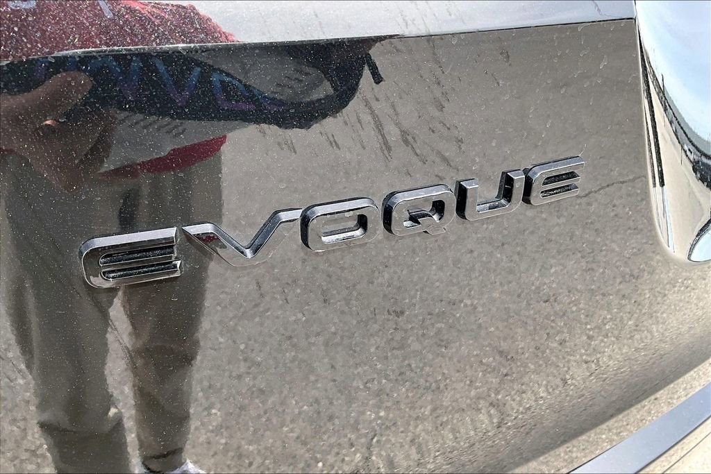 Used 2025 Land Rover Range Rover Evoque Dynamic SE image 32