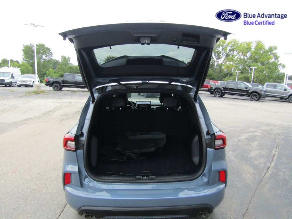 Certified 2024 Ford Escape ST-Line w/ Tech Pack #1 AWD/4WD image 14