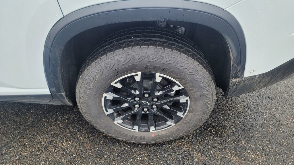 New 2026 Chevrolet Traverse Z71 w/ Enhanced Driving Package image 8