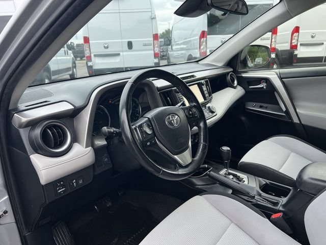 Used 2018 Toyota RAV4 XLE w/ Convenience Package AWD/4WD image 18