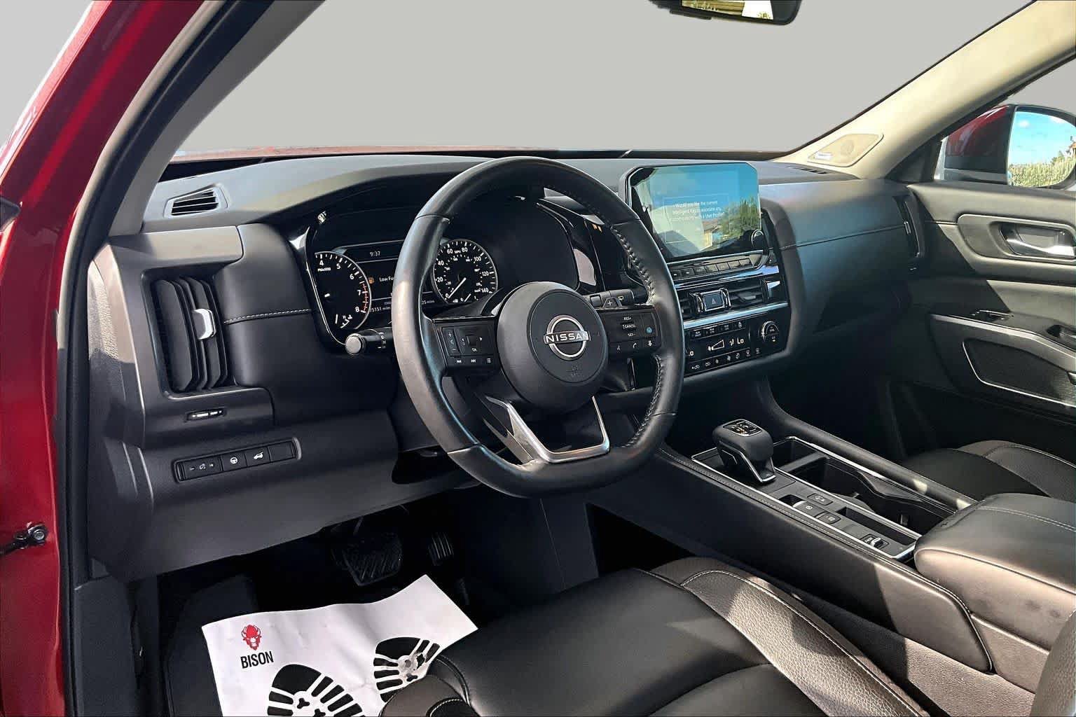 Used 2023 Nissan Pathfinder SL w/ SL Premium Package FWD image 18