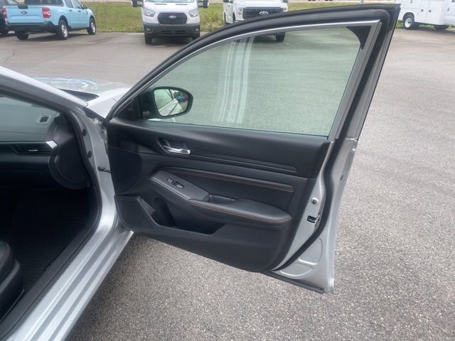 Used 2019 Nissan Altima 2.5 SR FWD image 40
