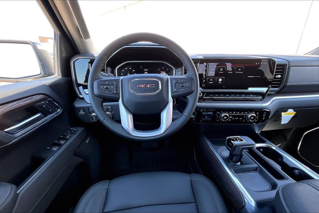 Used 2026 GMC Sierra 1500 SLT AWD/4WD image 11