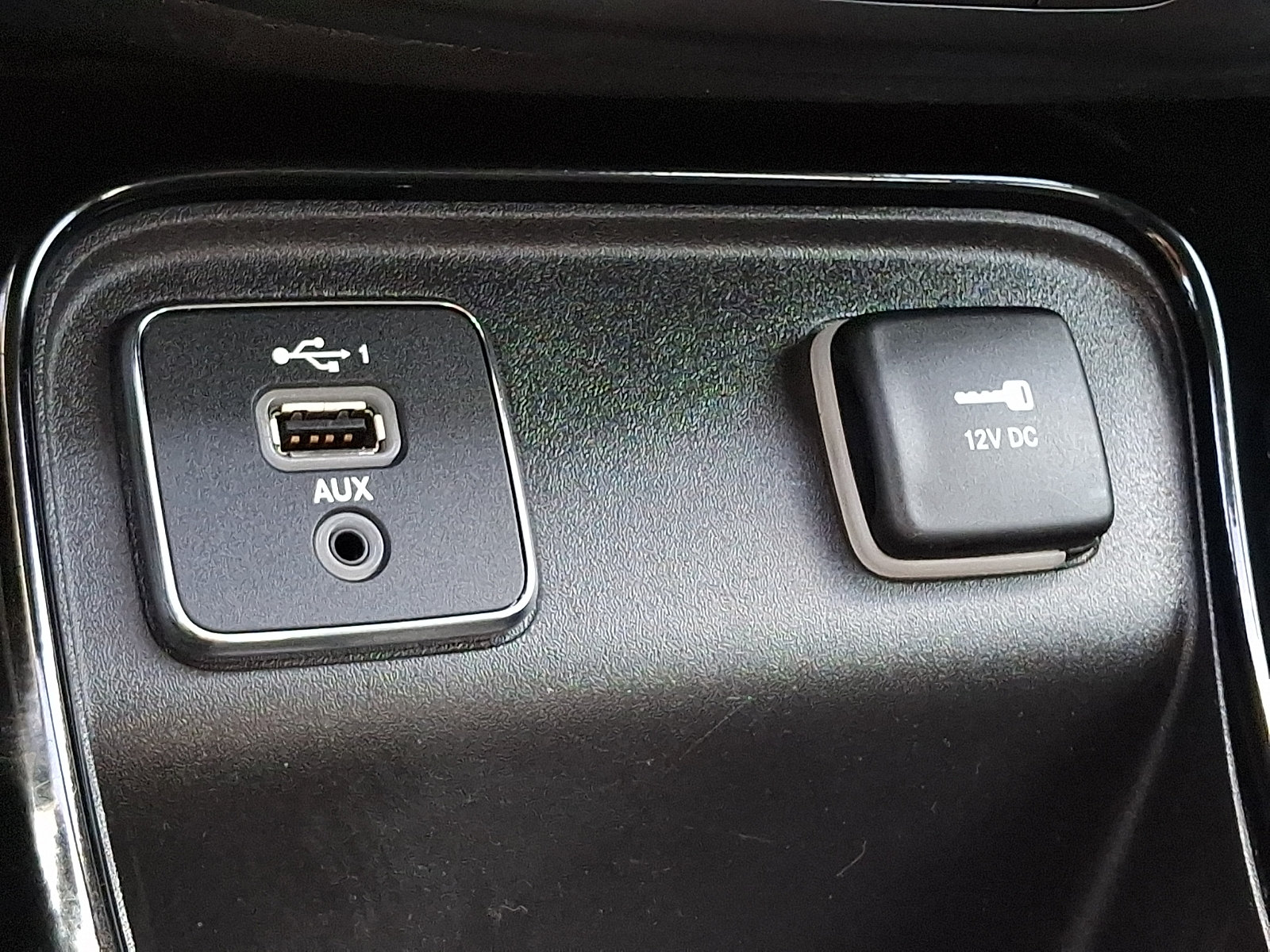 Used 2019 Jeep Compass Latitude FWD image 27