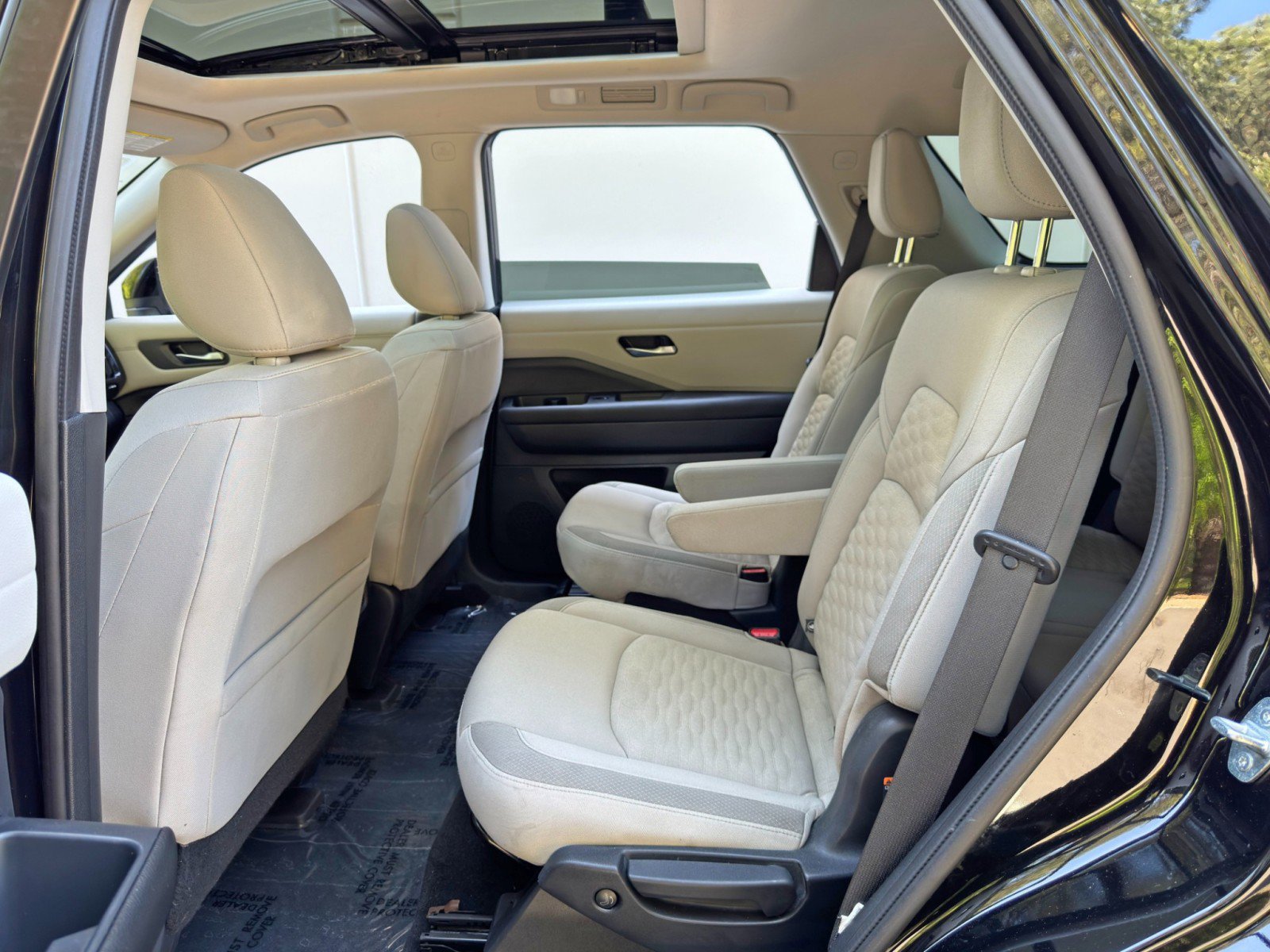 Used 2022 Nissan Pathfinder SV w/ SV Premium Package image 38