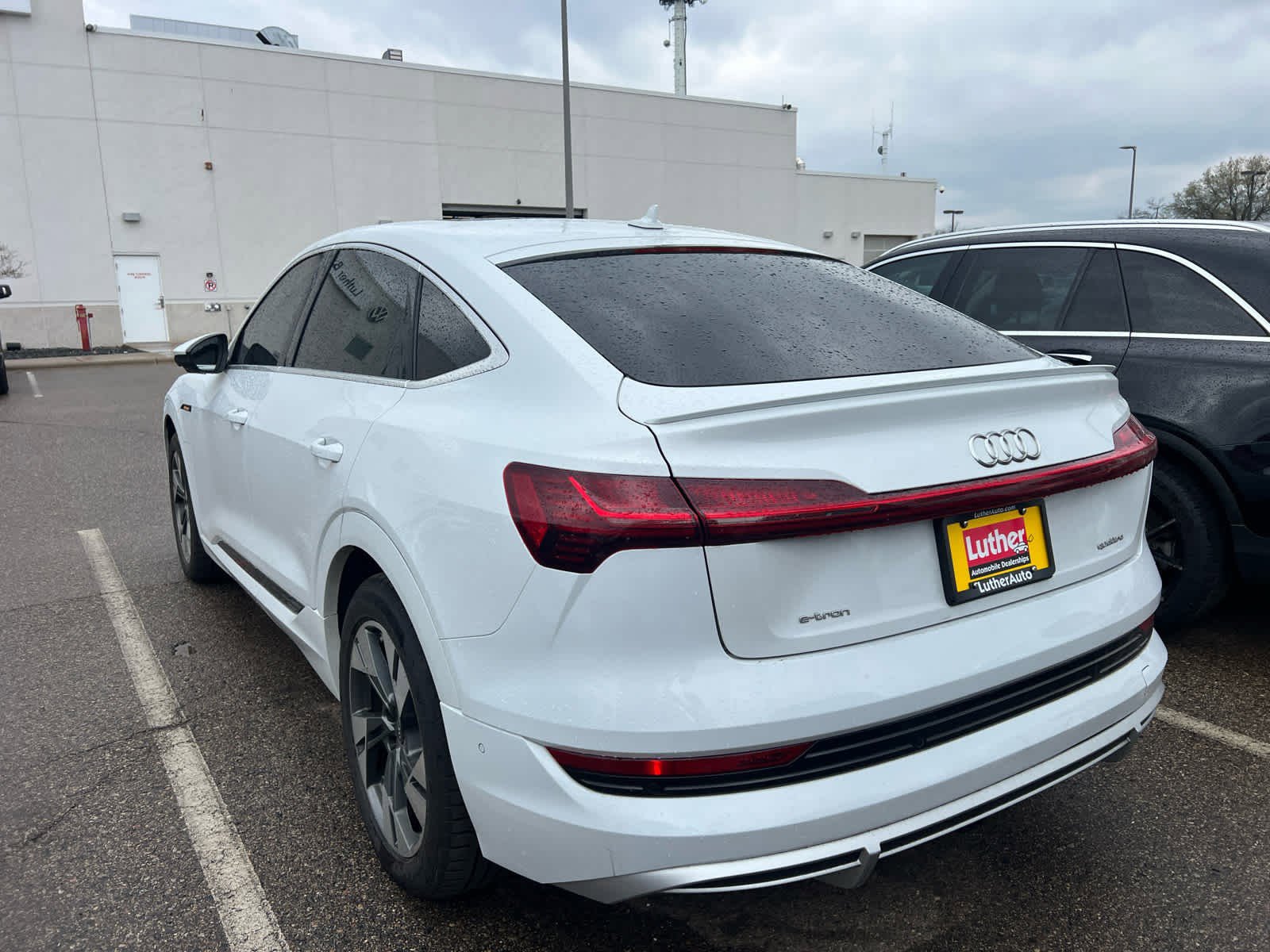 Used 2021 Audi e-tron Premium Plus w/ Premium Plus Package AWD/4WD image 8