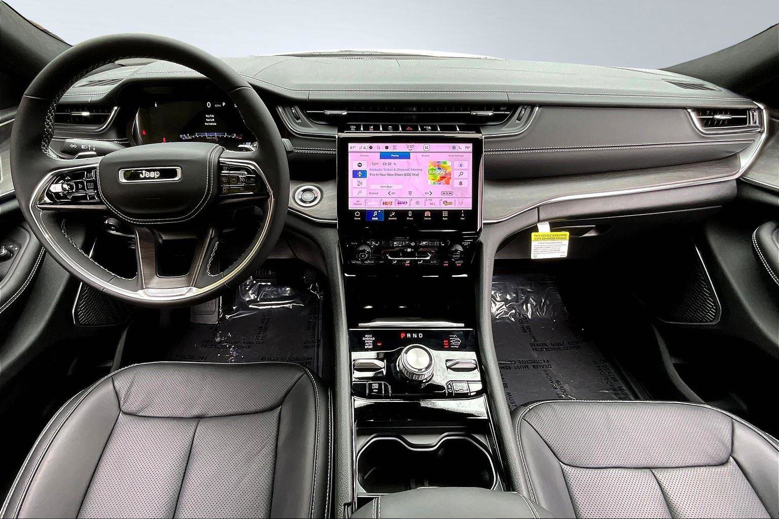 New 2025 Jeep Grand Cherokee Overland w/ Trailer Tow Package image 5