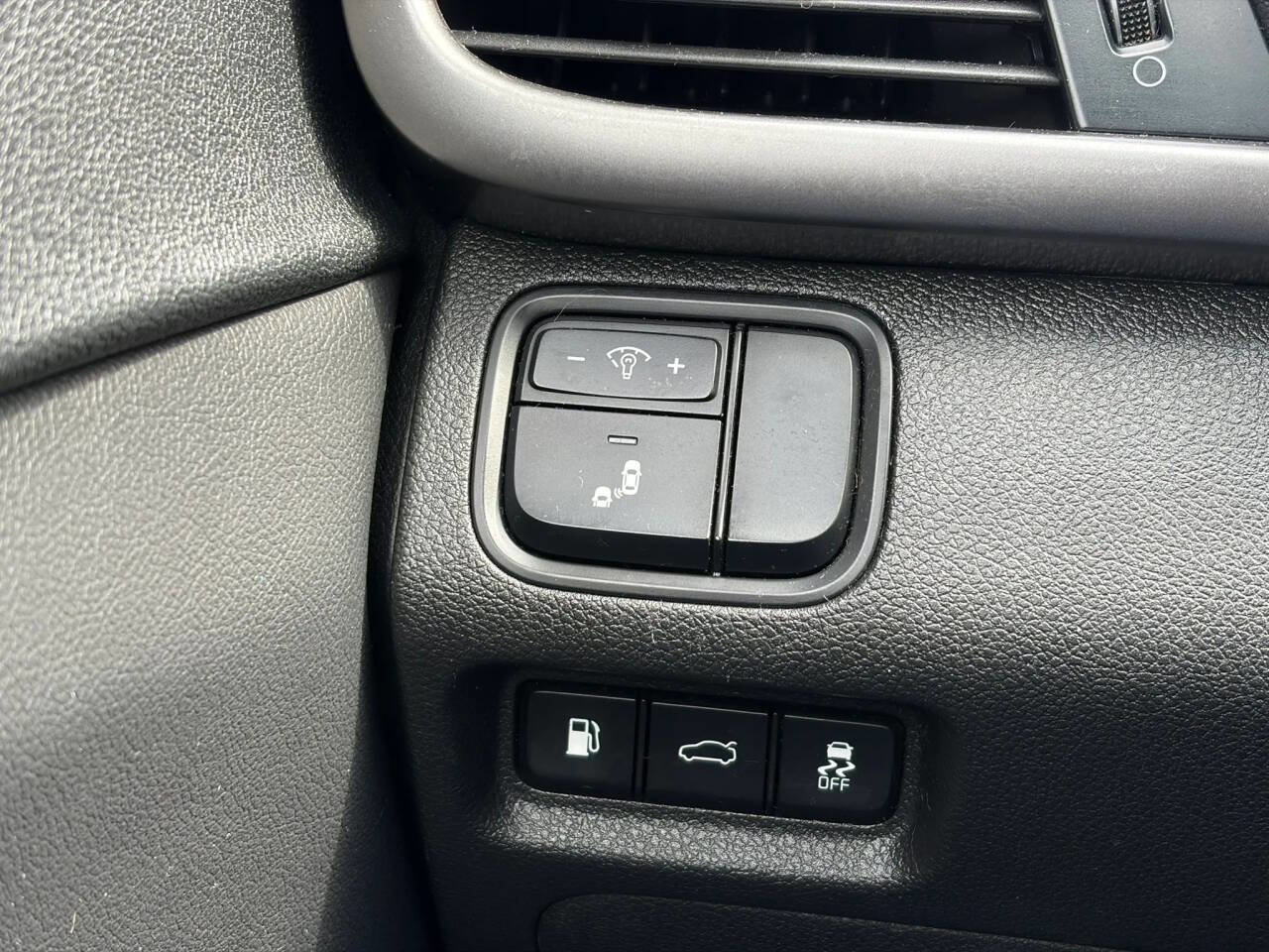 Used 2018 Kia Optima LX w/ Convenience Package image 14