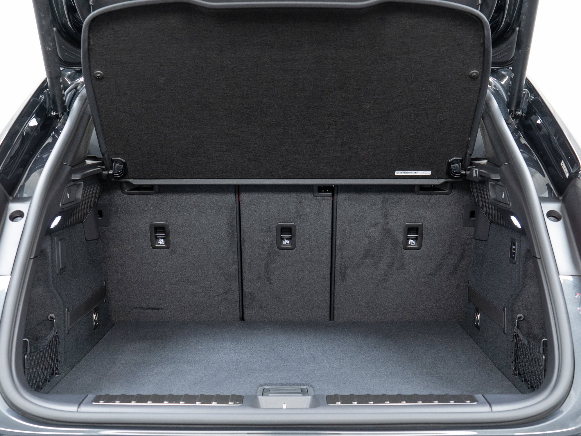 New 2026 Porsche Macan GTS Electric image 13