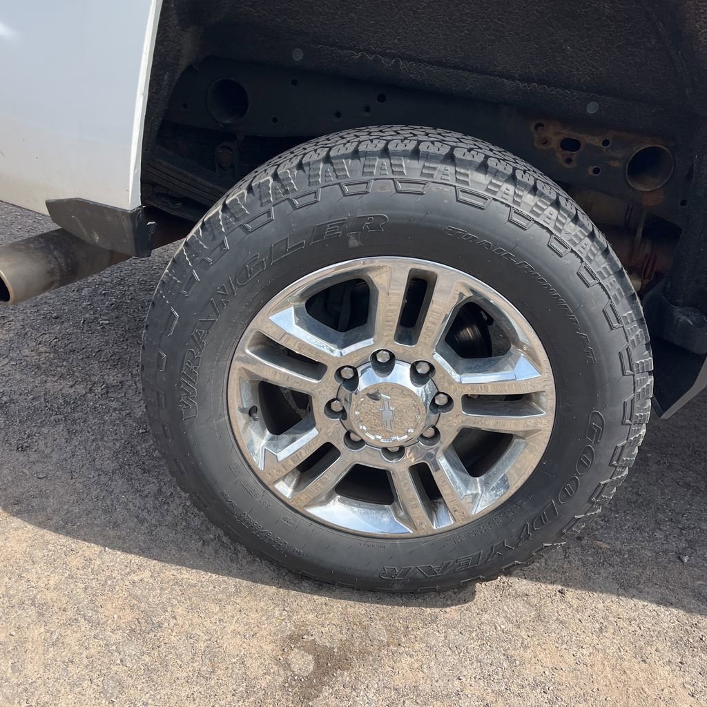 Used 2018 Chevrolet Silverado 2500 LTZ w/ Custom Sport Edition AWD/4WD image 11