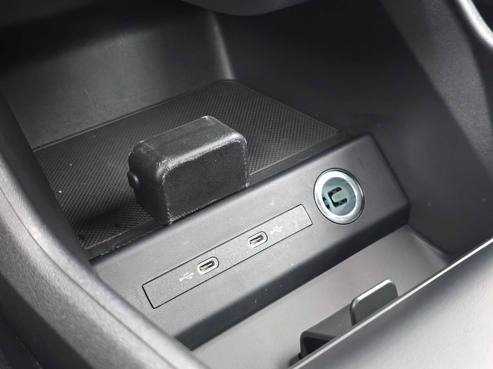 Used 2022 Audi Q4 e-tron Prestige image 33