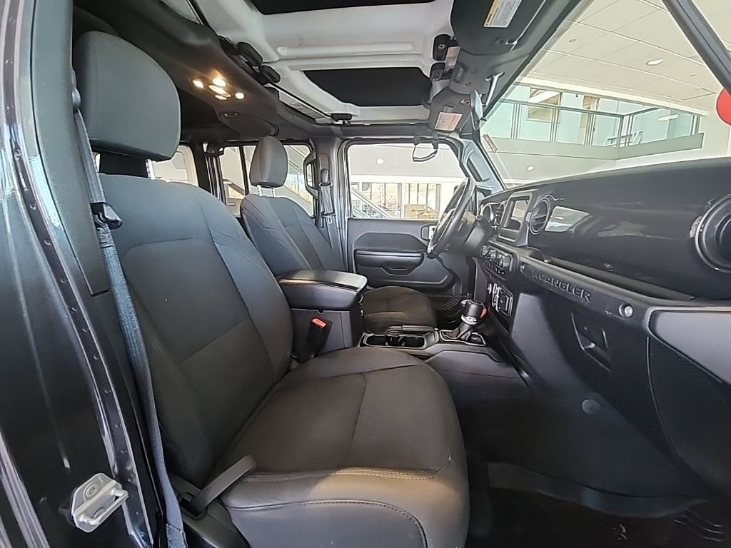 Used 2021 Jeep Wrangler Unlimited Sport image 24