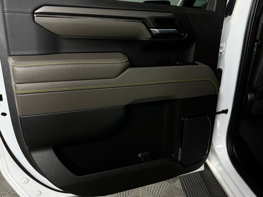 Used 2022 Chevrolet Silverado 1500 ZR2 w/ Technology Package image 30